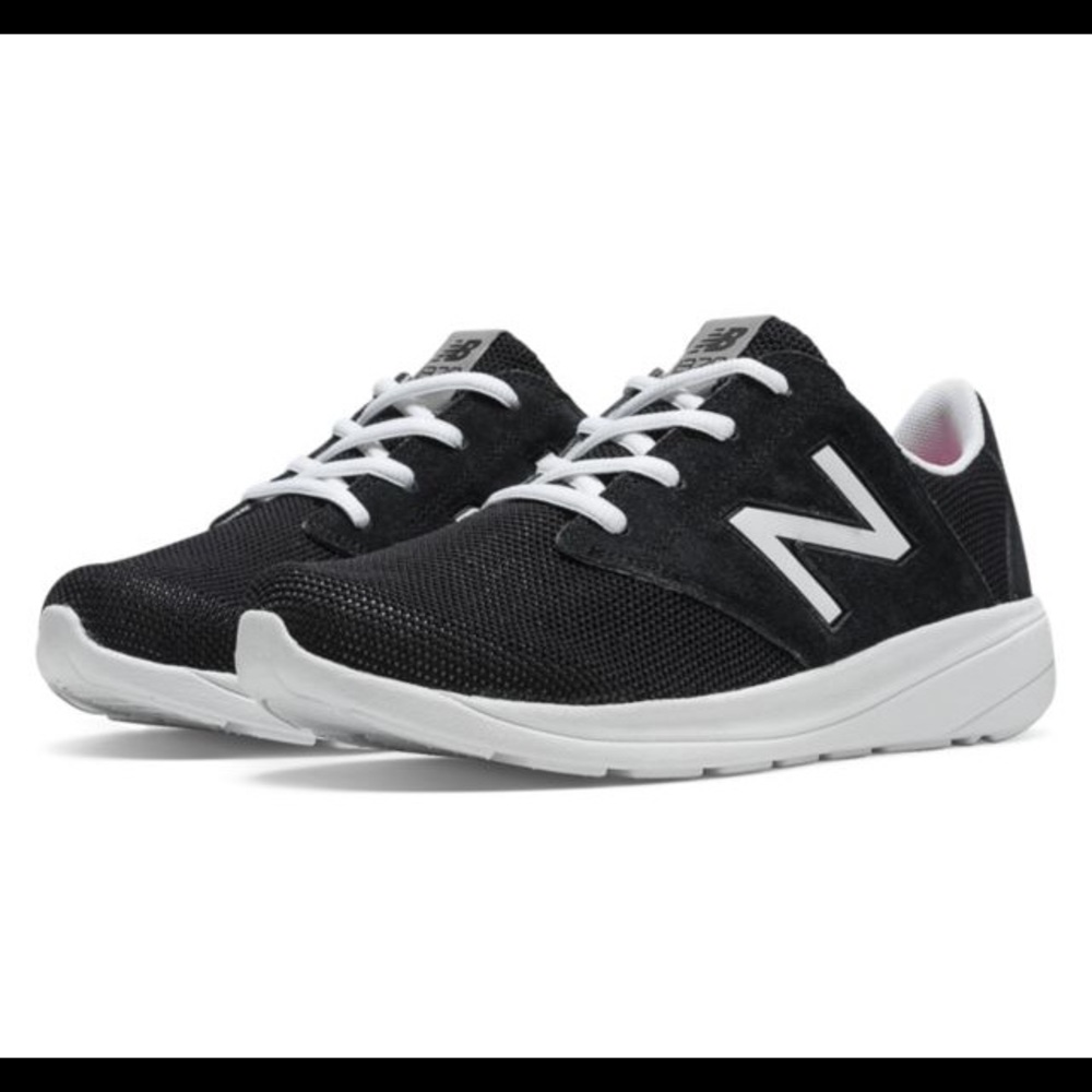 Women’s New Balance 1320 size 11